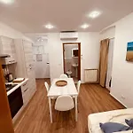 Acasa 128 *